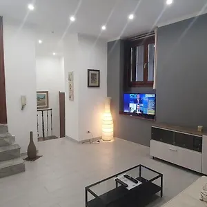 https://domus-odeon-nel-parco-archeologico-di-catania.taorminaitalyhotels.com